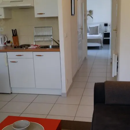 Kimi Aparthotel