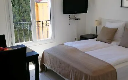 Kimi Aparthotel
