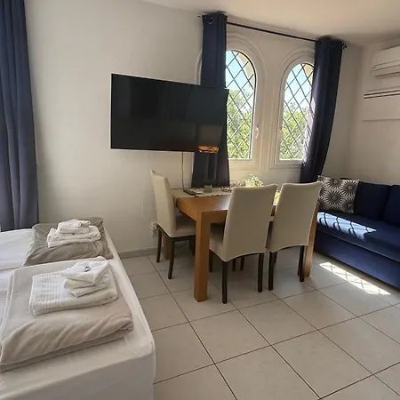 Kimi Aparthotel