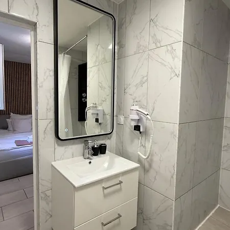 Kimi Aparthotel Cannes