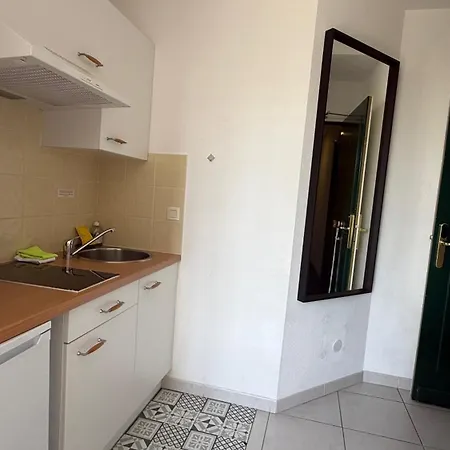 Kimi Aparthotel