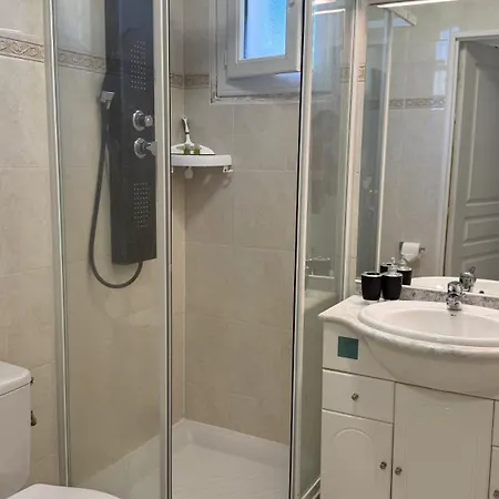 Kimi Aparthotel 3*