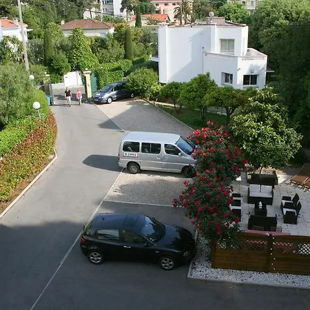 Kimi Aparthotel 5*