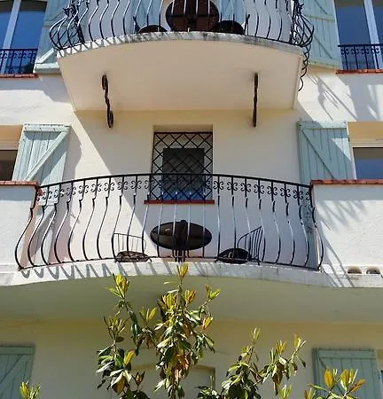 Kimi Aparthotel